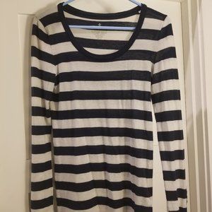 Club Monaco stripped knit long sleeve shirt
